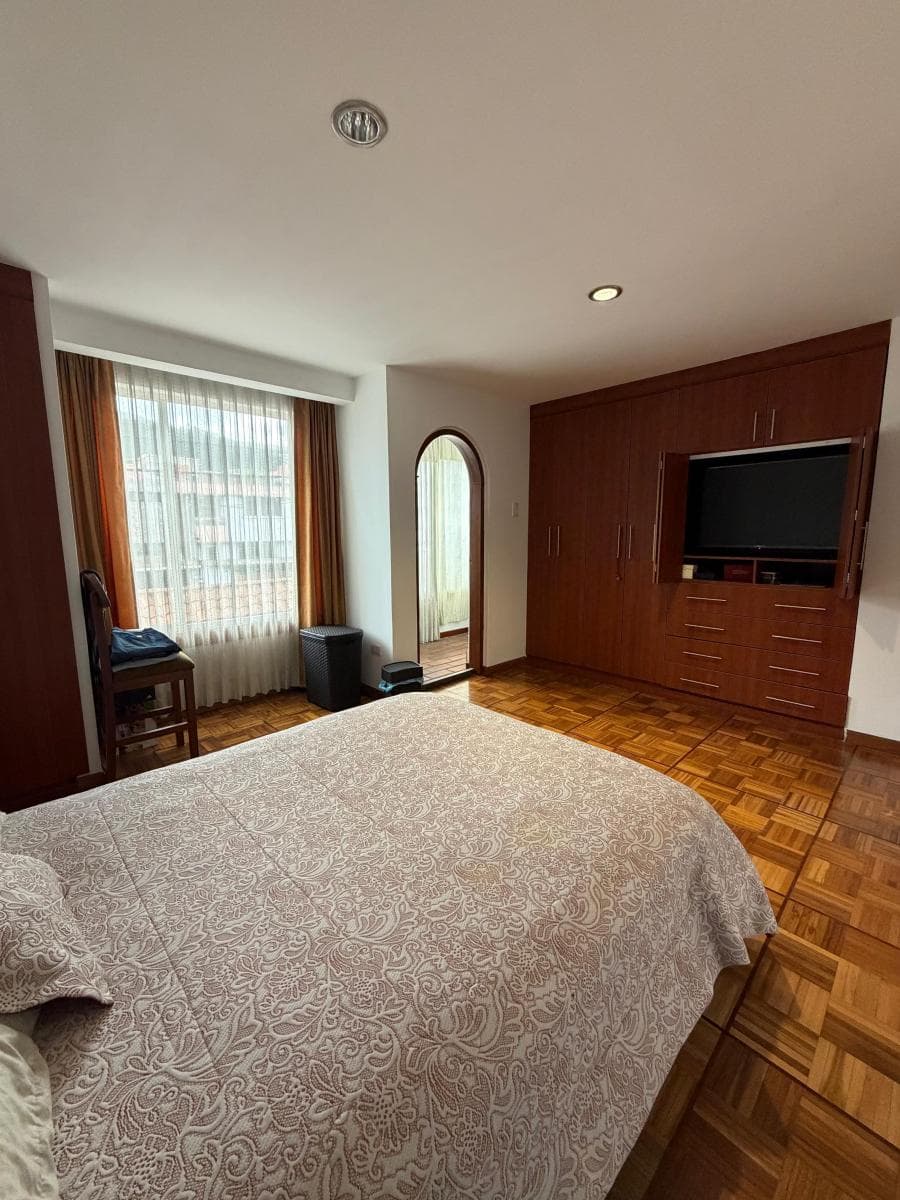 Casa Remodelada en Venta – San Carlos, Quito — imagen 5