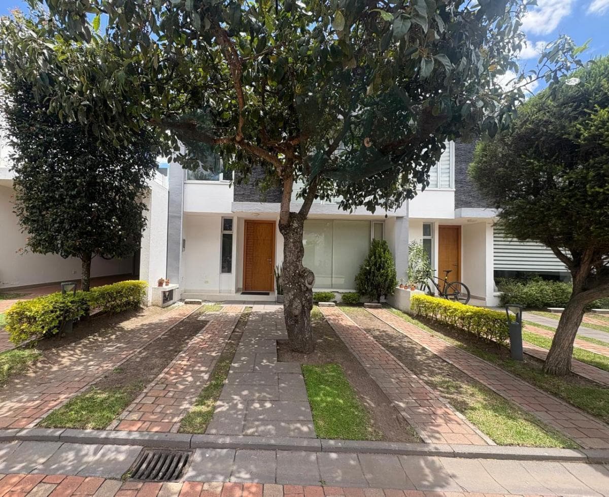 Venta Casa La Ceramica Tumbaco — imagen 8