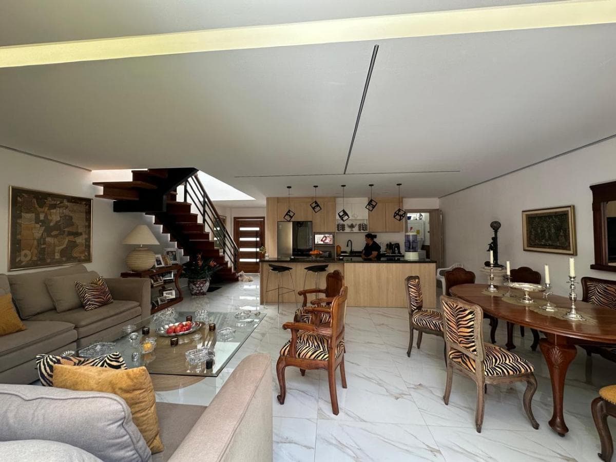 Casa en Venta Moderna 3 Dorm. Av Intervalles Cumbayá — imagen 6