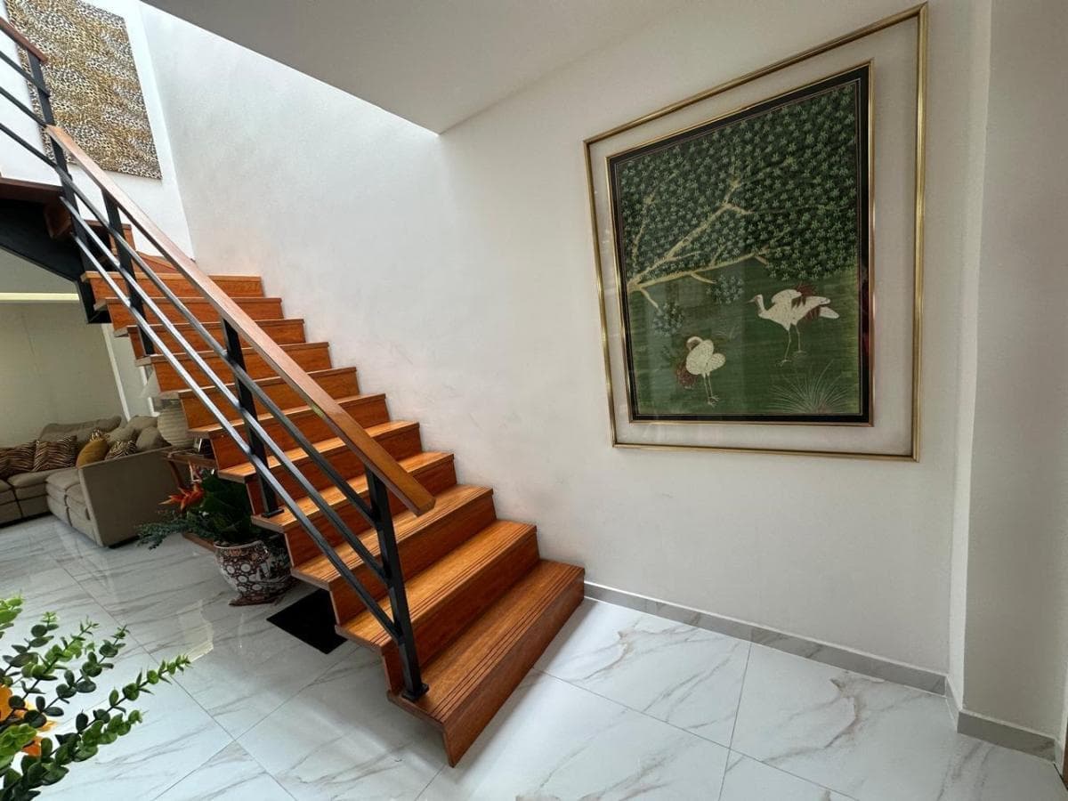 Casa en Venta Moderna 3 Dorm. Av Intervalles Cumbayá — imagen 5
