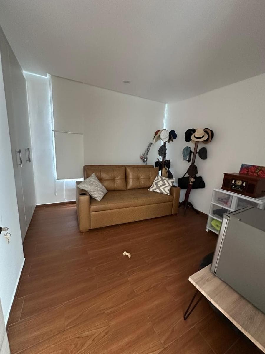Casa en Venta Moderna 3 Dorm. Av Intervalles Cumbayá — imagen 2