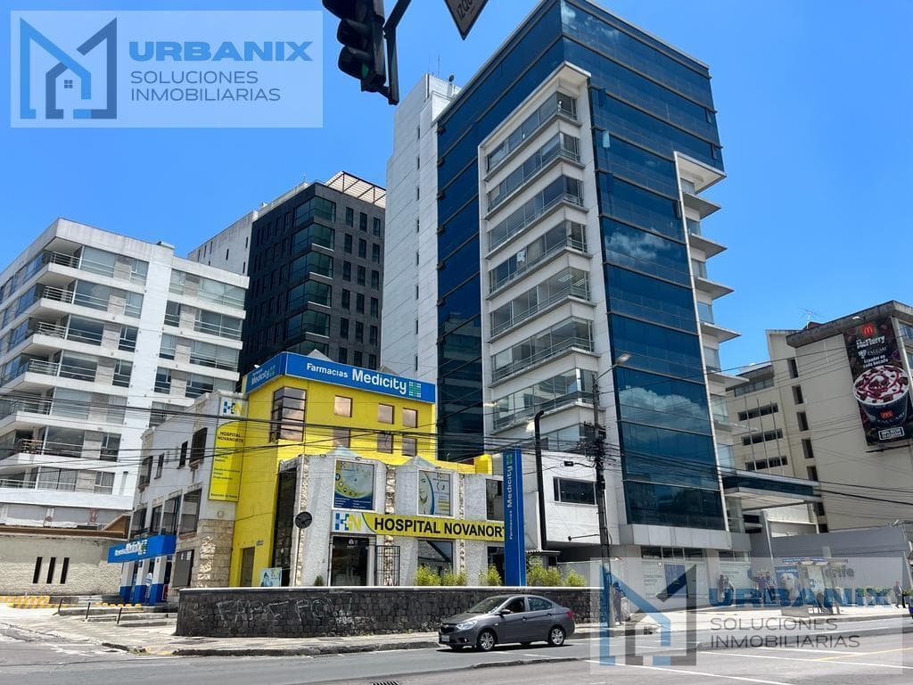 Terreno en Venta Para Constructores en La Av 6 de Diciembre y Whymper — imagen 1