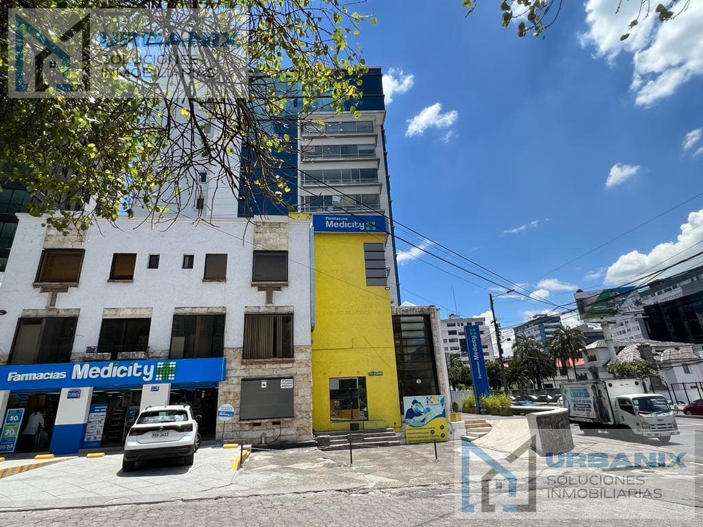 Terreno en Venta Para Constructores en La Av 6 de Diciembre y Whymper — imagen 2