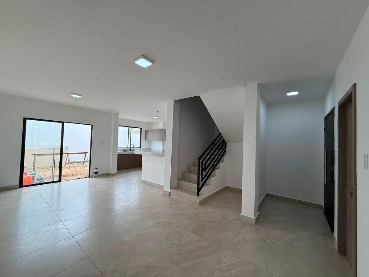 Casa en Venta de 4 Dorm. de Estreno - La Joya Etapa Aguamarina - Sector Aurora Daule, Guayas — imagen 10