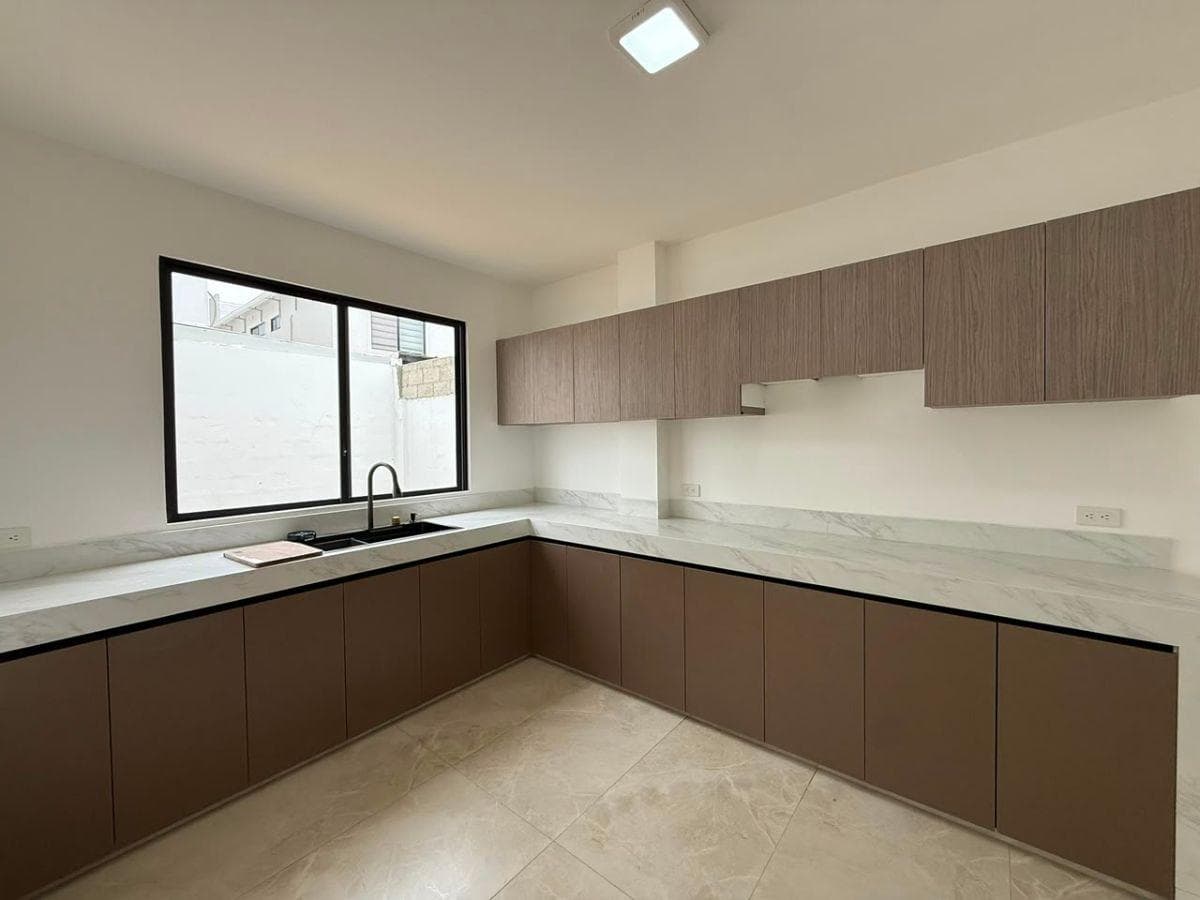 Casa en Venta de 4 Dorm. de Estreno - La Joya Etapa Aguamarina - Sector Aurora Daule, Guayas — imagen 8