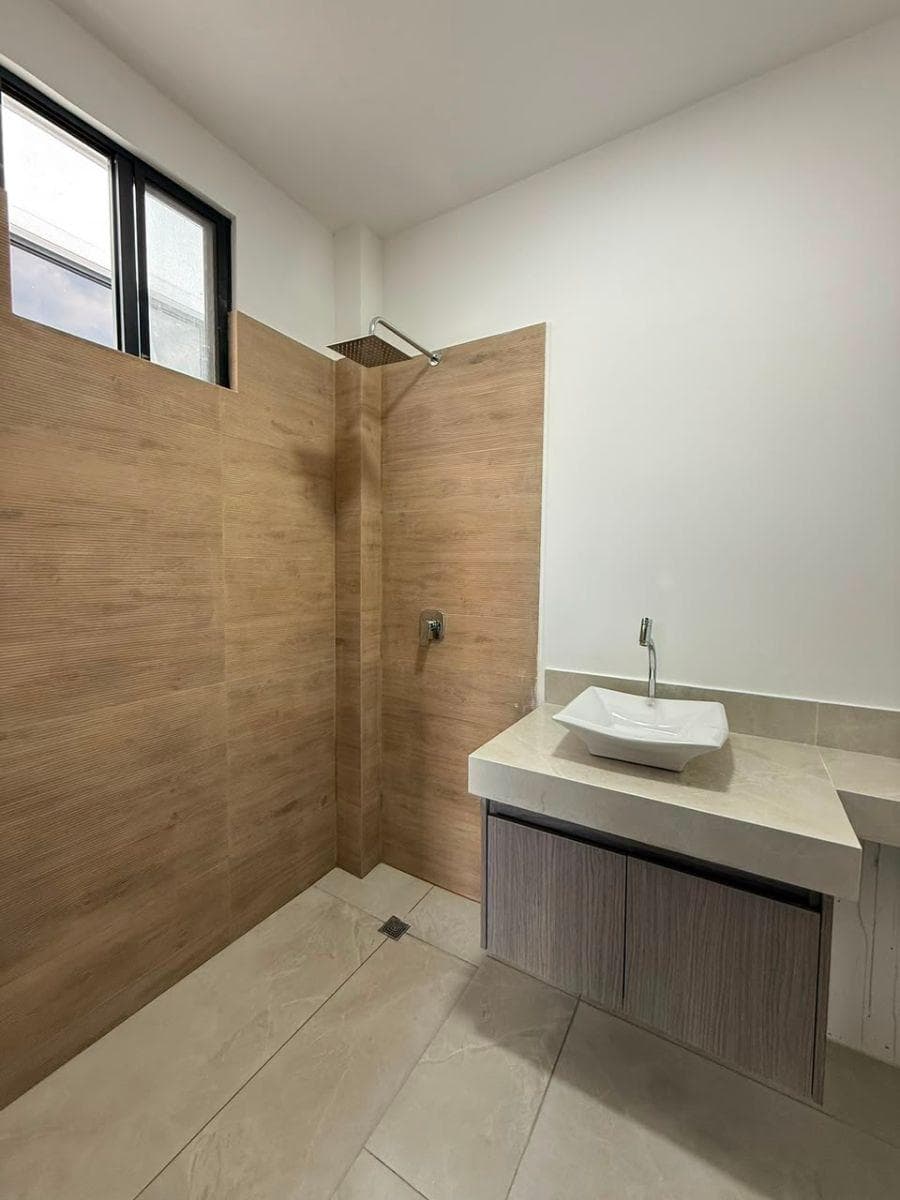 Casa en Venta de 4 Dorm. de Estreno - La Joya Etapa Aguamarina - Sector Aurora Daule, Guayas — imagen 4