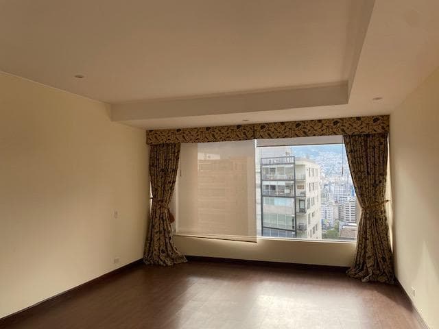 Departamento Quito Departamento de Venta Sector Gonzalez Suarez — imagen 4
