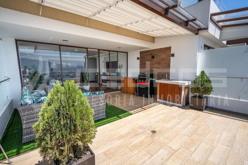 Miravalle, Lujoso Departamento, Terraza, Vista Espectacular — imagen 9