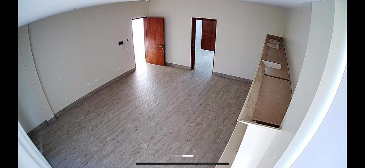 Casas de Venta en Cumbayá a Estrenar con Ascensor y Jardín — imagen 2