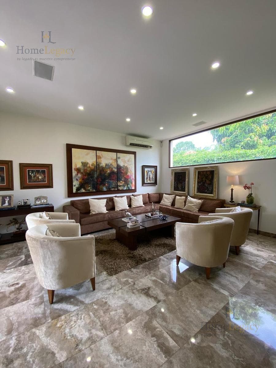 Casa en Venta con Piscina en Samborondón: Lujo en Una Sola Planta Am, Guayas — imagen 8