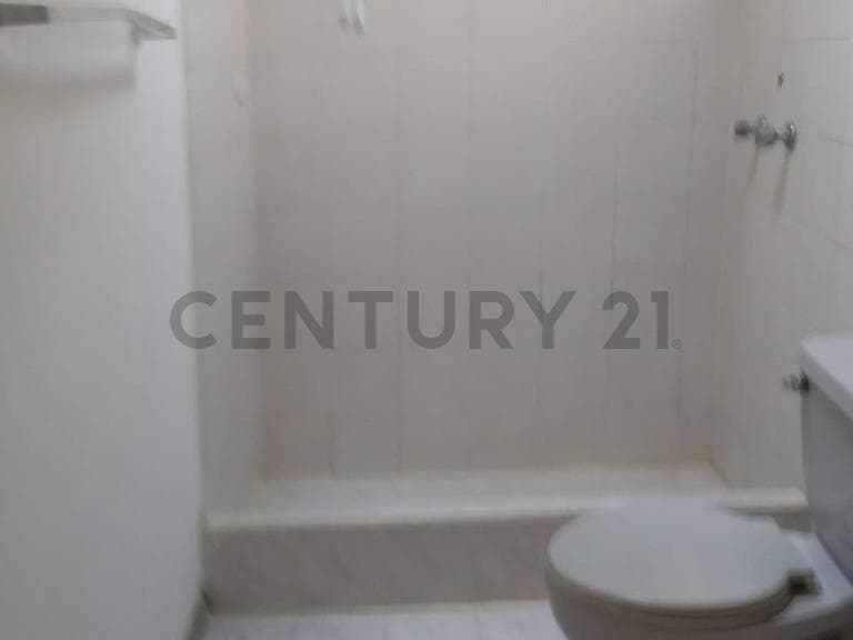 De Oportunidad Casa Norte de Quito por La Ant — imagen 6