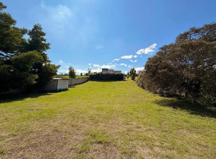 Vendo Terreno en Urb Privada Puembo — imagen 1