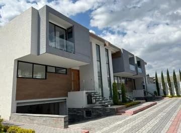 Sector Cumbaya, en Venta Casa 4d, 218 m², Dos Pisos, con Patio, en Conjunto Privado — imagen 5
