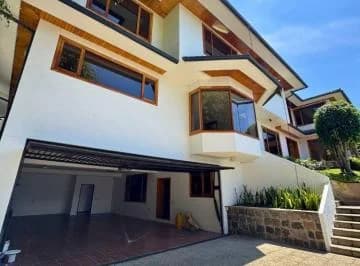 Venta de Amplia Casa en Cumbaya — imagen 5