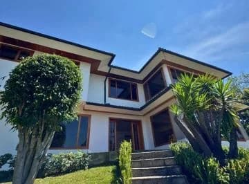 Venta de Amplia Casa en Cumbaya — imagen 4