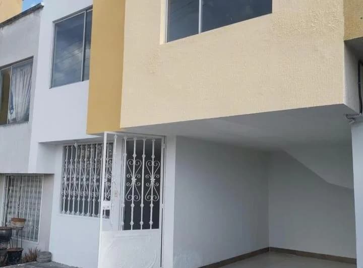 Casa en Venta de 3 Dorm. en Conjunto Privado Sector Carretas — imagen 1