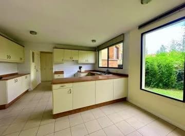 Linda Casa de Venta en Vista - Hermosa en El Corazón Cumbayá! — imagen 4