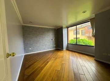 Linda Casa de Venta en Vista - Hermosa en El Corazón Cumbayá! — imagen 2