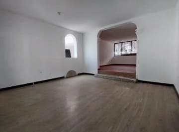 Jv Sector Shyris y El Égrafo. Casa en Renta o Venta 420 m en 2 Plantas — imagen 4
