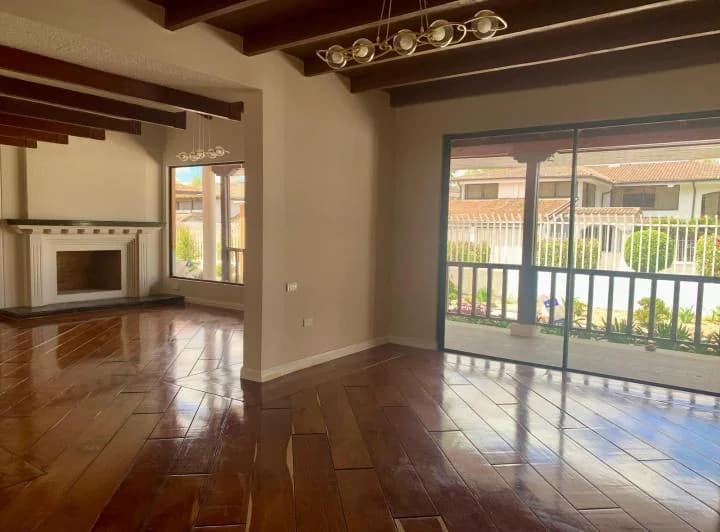 Casa de Venta o Renta en Cumbaya Cerca Universidad San Francisco — imagen 1