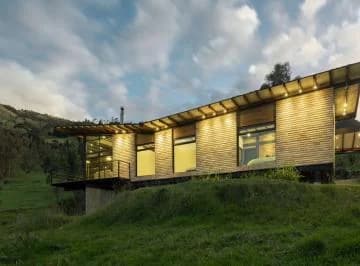 Casa - Quinta en Venta, Diseño Único, Azuay — imagen 4