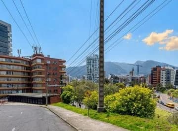 Vendo Terreno 1800 m² con Edificio 1600 m² Constructoras Inversionistas La Carolina González Suárez — imagen 2