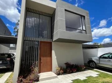 Tumbaco, Casa Independiente en Venta con Jardín, en Exclusivo Conjunto C17 — imagen 4