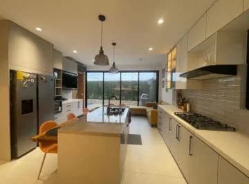 Vendo Linda Casa Vía Samborondon, Guayas — imagen 2