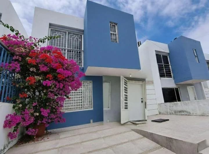 Casa de Venta en Urbanización en Manta Zona Norte, Manabí — imagen 1