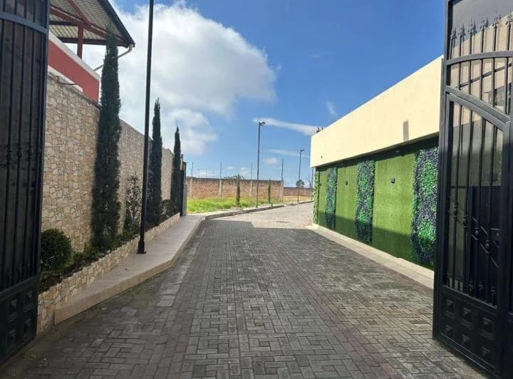 Hermoso Terreno en Venta 296 m² Planos. Amagasí Urbanización Privada con Linda Vista Al Valle — imagen 1