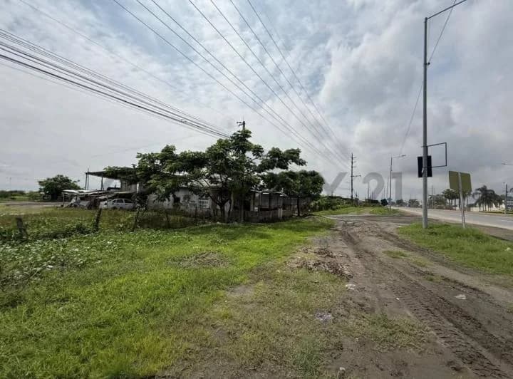 Venta de Terreno Sobre La Via Salitre, Guayas — imagen 1