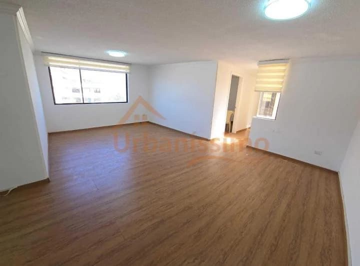 Hm Sa/ Monteserrin! Departamento 99 m² 3 Habitaciones en Venta 99.900 Usd — imagen 1