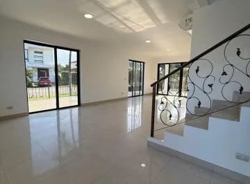 Casa en Venta, Estancias del Rio con 440 m² de Terreno y 3 Habitaciones, Km 10 de La Via Samborondon, Guayas — imagen 5