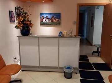 Vendo Oficina con 5 Estaciones Odontológicas 127 m. Sector Megamaxi — imagen 2