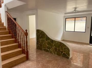 Hermosa Casa en Venta, Sector 10 de Agosto, Azuay — imagen 3