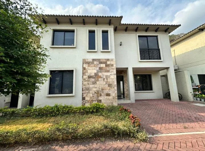 Venta de Casa en Bosques de La Costa, Etapa Cimas, Via a La Costa, C&p, Guayas — imagen 1