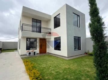 Casa en Venta en Natabuela - Moderna, Amplia y Excelente Ubicación, Imbabura — imagen 3