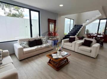 Casa en Venta en Natabuela - Moderna, Amplia y Excelente Ubicación, Imbabura — imagen 2