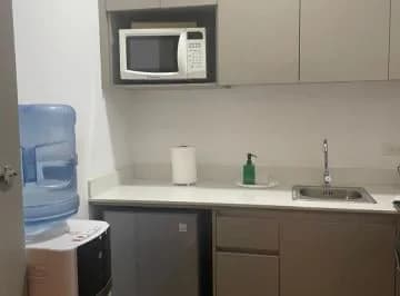 Oficina Comercial Amoblada de Venta en Cumbayá 121 m² — imagen 2