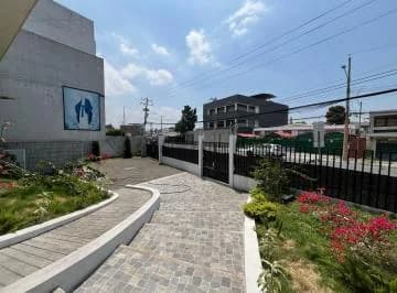 Vendo Propiedad Comercial Locales y Oficinas en Urdesa Guayaquil, Guayas — imagen 2