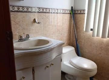 Oficina Comercial de 55 m² en Venta en Centro Norte — imagen 2