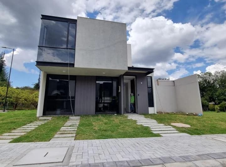 Casa en Venta Sector San Patricio Cumbayá — imagen 1