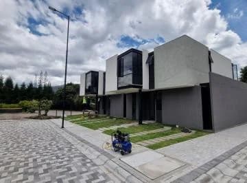 Casa en Venta Sector San Patricio Cumbayá — imagen 2