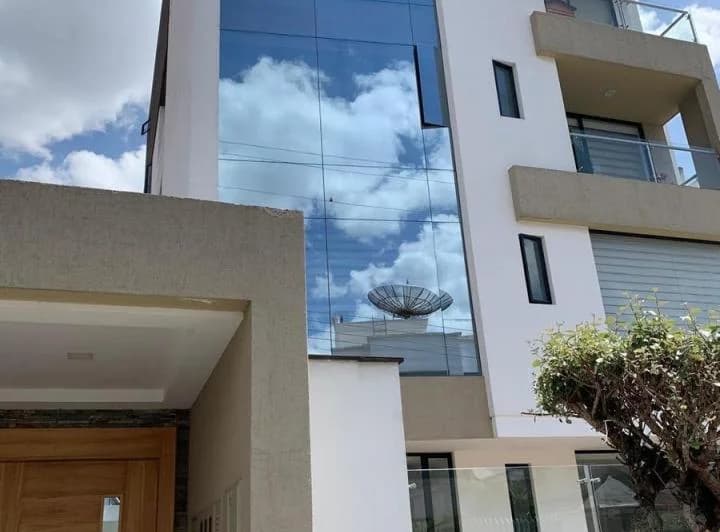 Vendo Bello Departamento Urbanización El Condado — imagen 1
