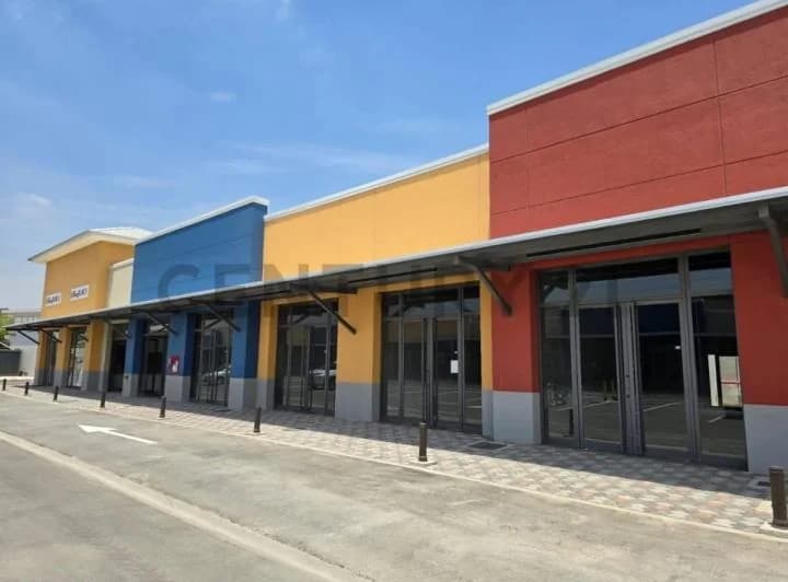 Venta de Local Comercial en Samborondon, Guayas — imagen 1
