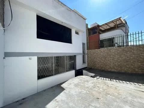Casa de Venta - Sector Carcelen - Norte de Quito — imagen 1