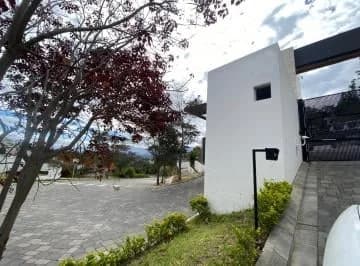Hermoso Terreno de Venta en Urbanización de Lujo Cumbaya! — imagen 5