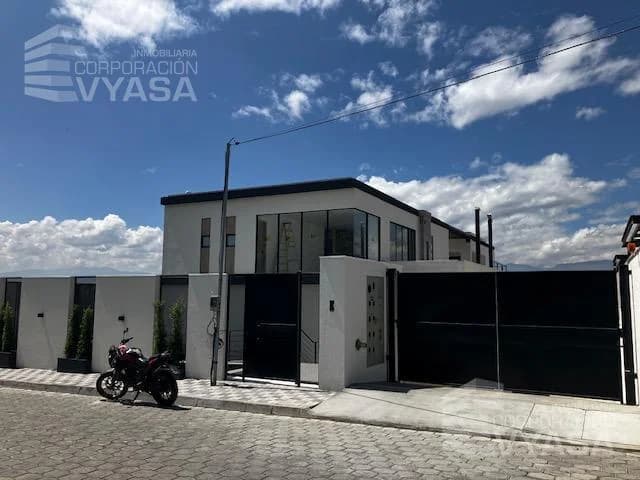 Cumbayá - Yanazarapata, Venta Departamento 2 Dorm. 85,82 m² - Terraza 43.09 m² - P3.a2 — imagen 1