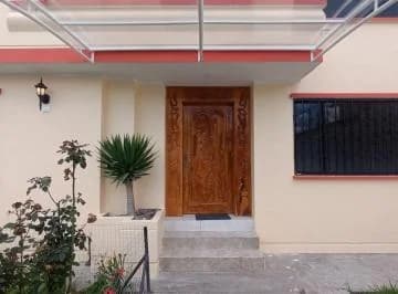 Vendo Casa, 4 Dorm., con Jardin, Seguridad, Urb. San Francisco, Sangolqui — imagen 3