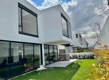 Sector Tumbaco - Hilacrill, Venta Casa 3d, 200 m² Mas Patio, en Conjunto — imagen 4